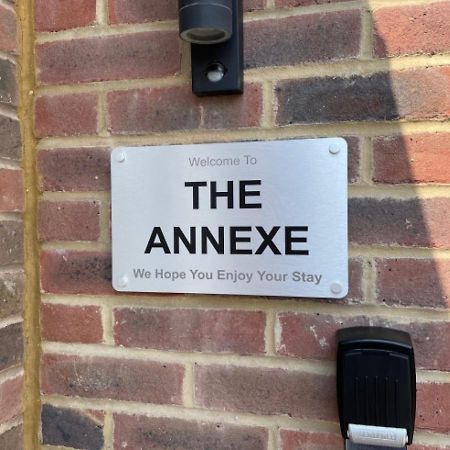 The Annexe - Pagham Apartment Exterior foto