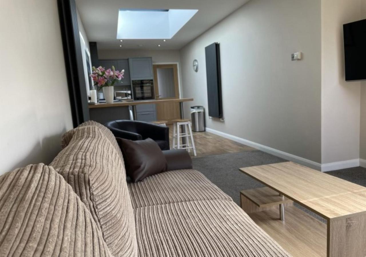 The Annexe - Pagham Apartment Exterior foto